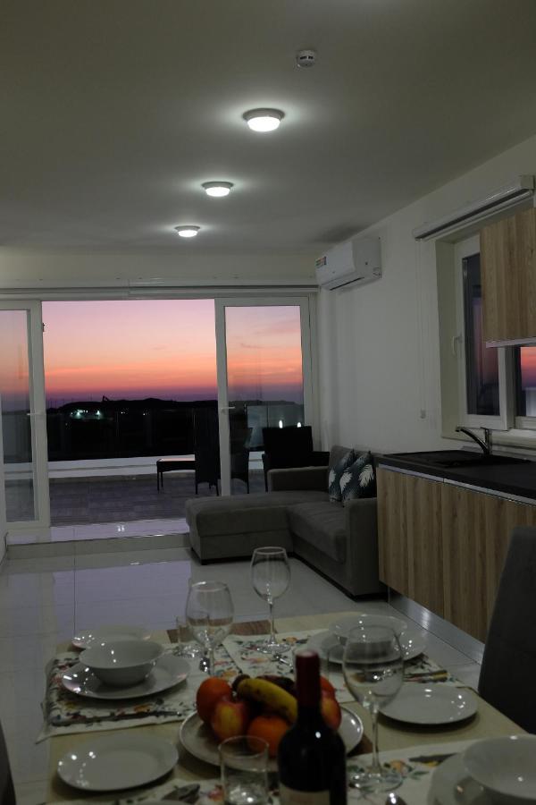 Sunset And Seaview Apartment -Brand New Мелліха Екстер'єр фото