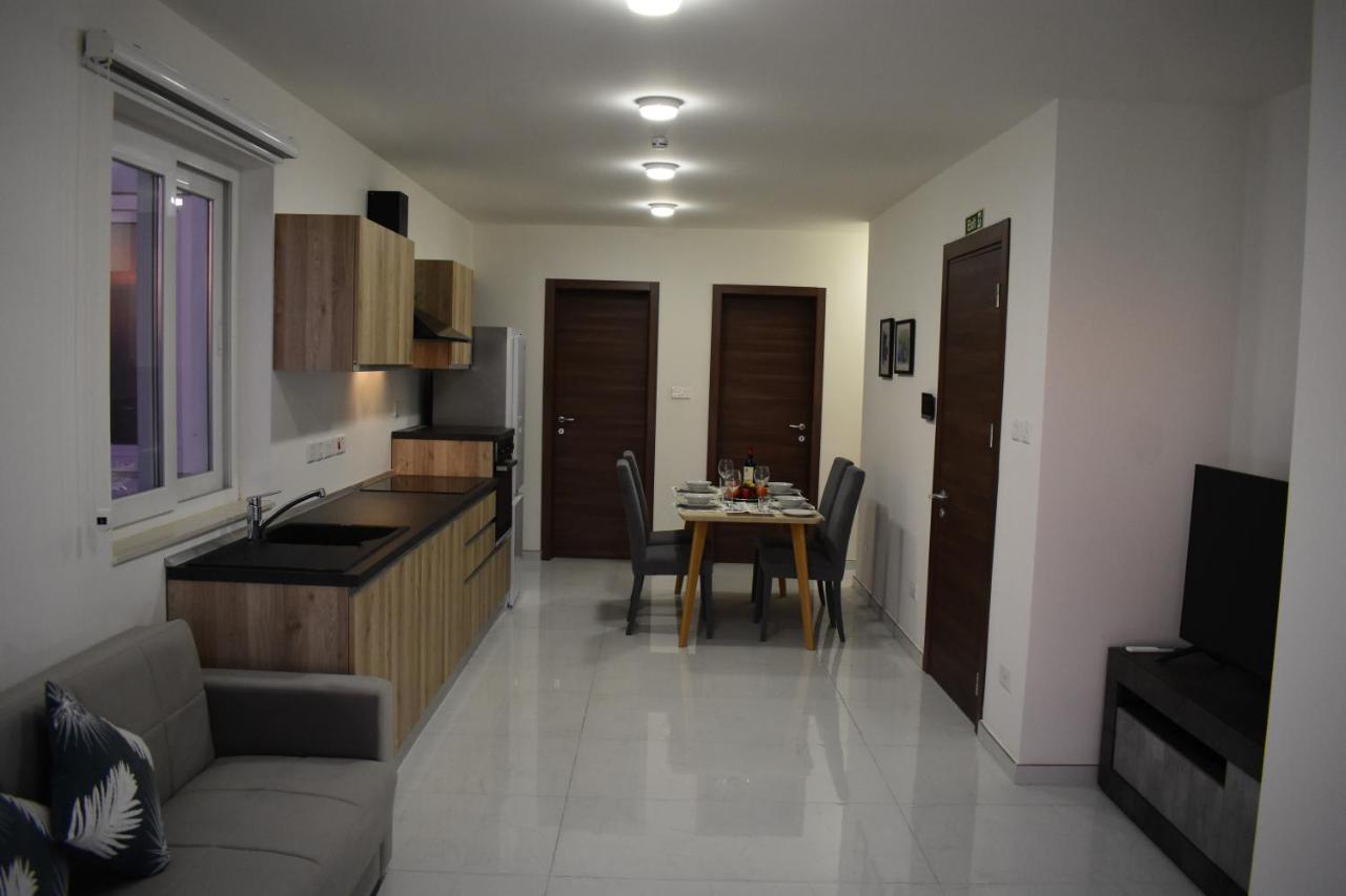 Sunset And Seaview Apartment -Brand New Мелліха Екстер'єр фото