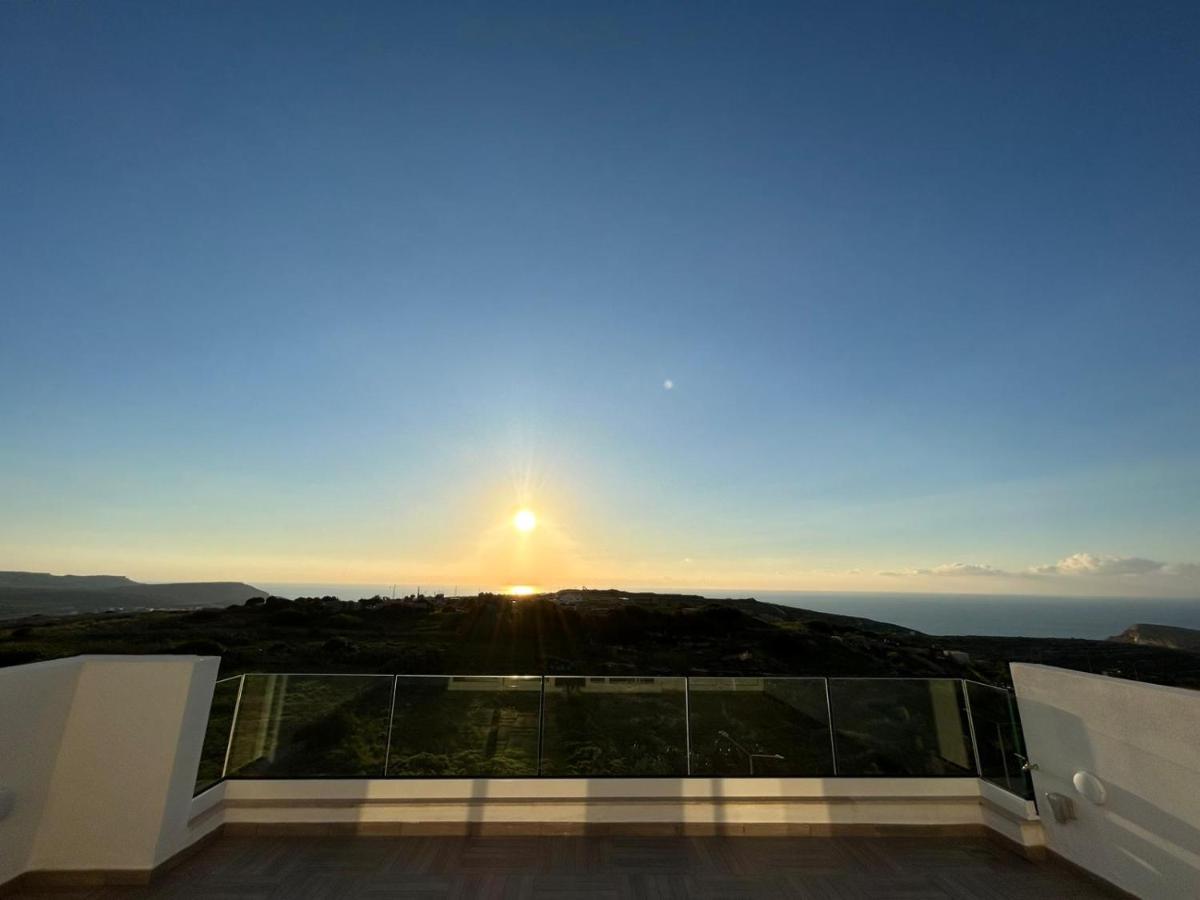 Sunset And Seaview Apartment -Brand New Мелліха Екстер'єр фото